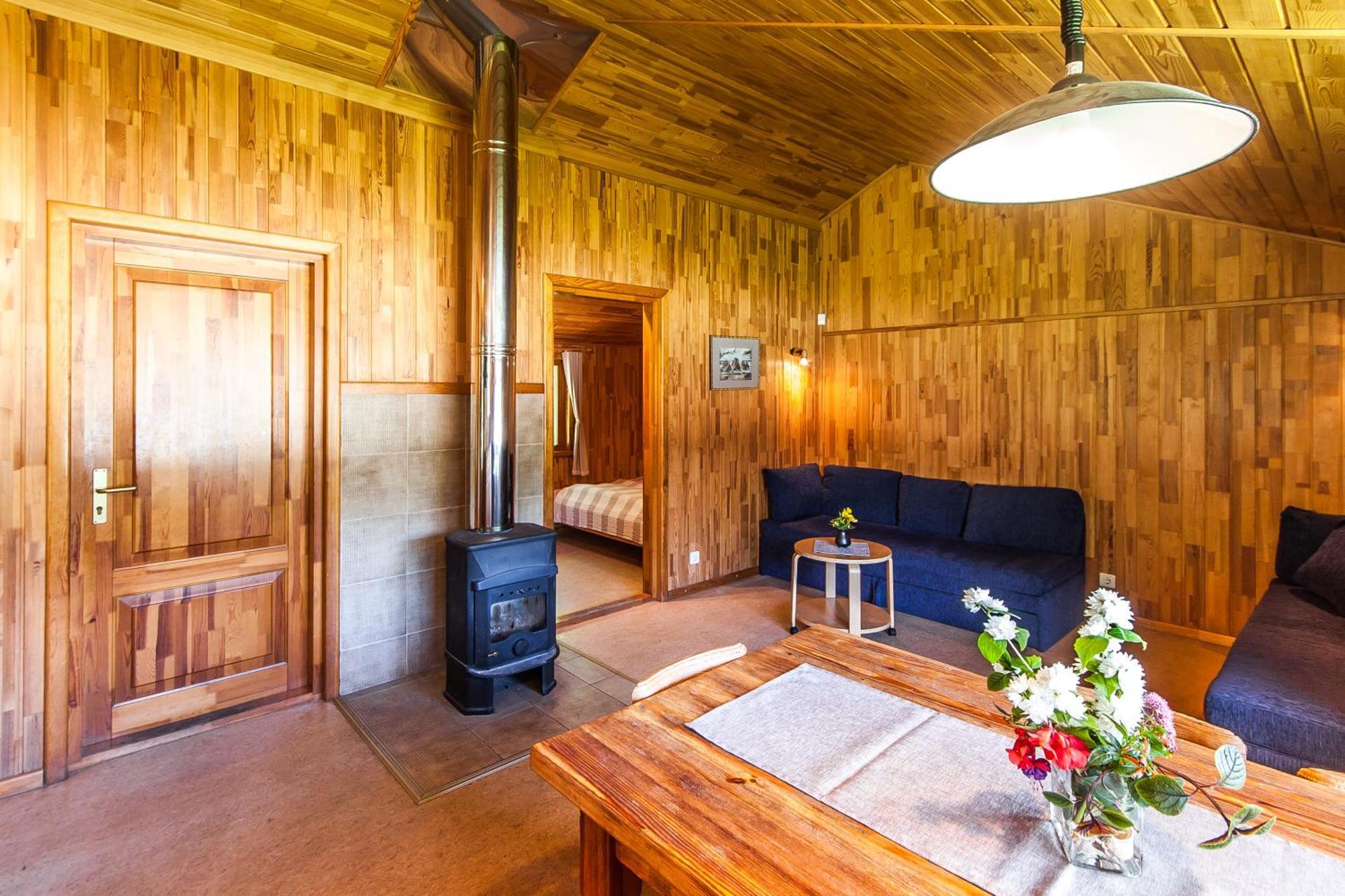 Laucu Akmens Hotel Skulte  Værelse billede